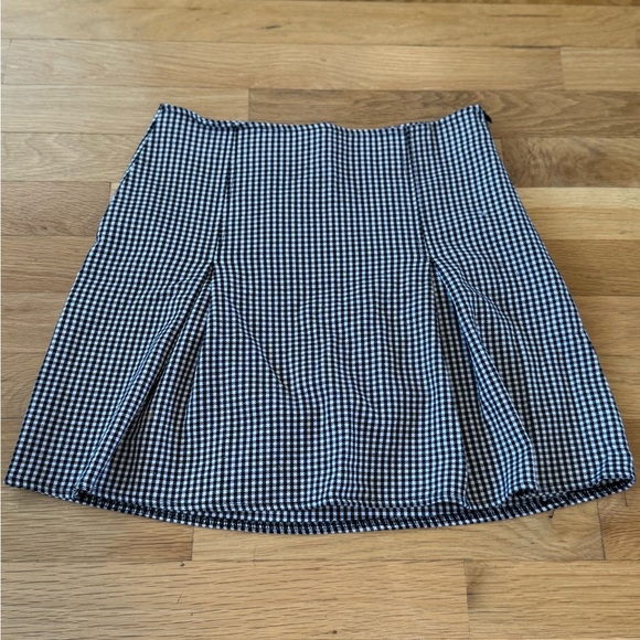 Brandy Melville Classic Black and White Checkered Skirt 90s - Picture 2 of 7